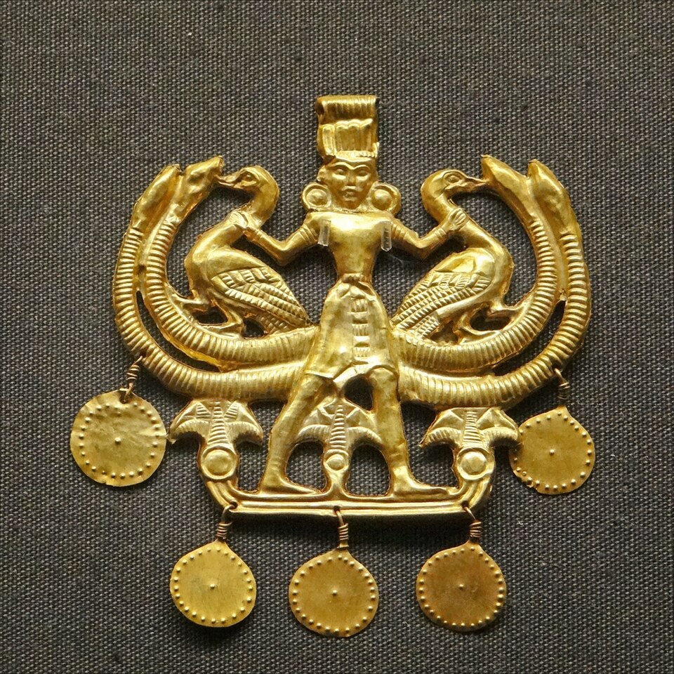 Pendentif_minoen_(British_Museum)_(8704963755).jpg